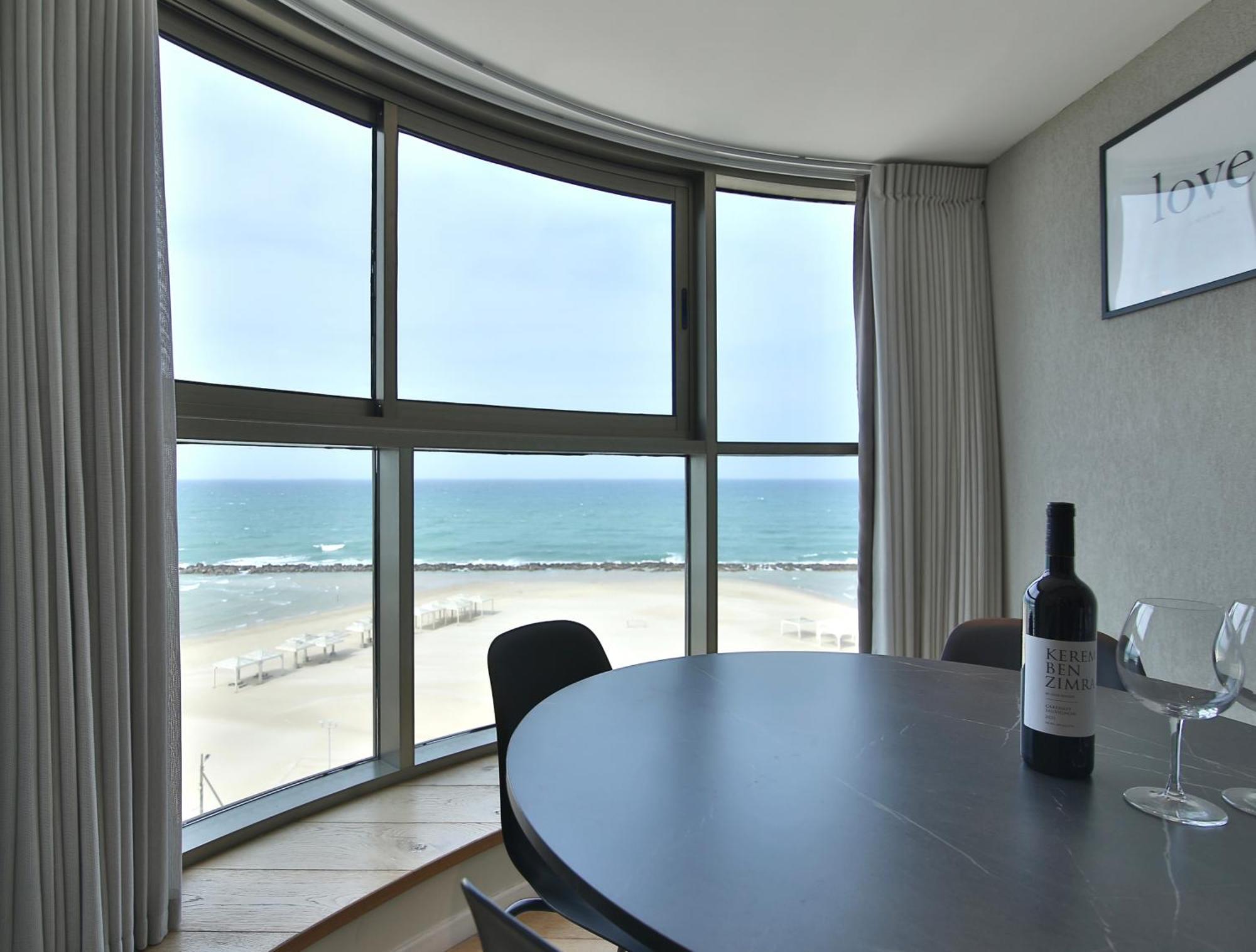 Luxury Suites By Notaly Ariel - Carmel Beach Haifa Cameră foto